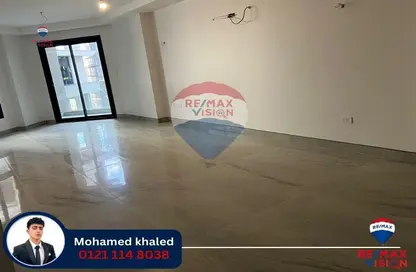 شقة - 3 غرف نوم - 3 حمامات للبيع في ميدان سموحة - سموحة - حي شرق - الاسكندرية