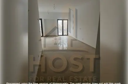 شقة - 3 غرف نوم - 2 حمامات للايجار في فيفث سكوير - التجمع الخامس - مدينة القاهرة الجديدة - القاهرة