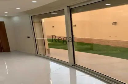 Apartment - 3 Bedrooms - 3 Bathrooms for rent in West Somid Road - West Somid - 6 October City - Giza
