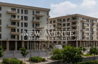 شقة - 2 غرف نوم - 2 حمامات للبيع في كمبوند البروج - كمبوندات الشروق - مدينة الشروق - القاهرة