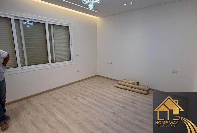 8342619 - Property Image 3