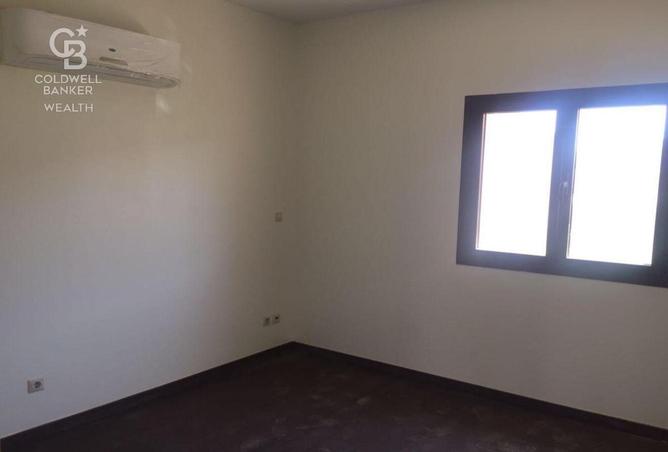 8369484 - Property Image 3