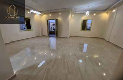 Apartment - 3 Bedrooms - 3 Bathrooms for rent in El Yasmeen 1 - El Yasmeen - New Cairo City - Cairo
