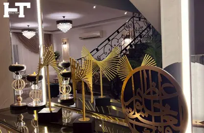 فيلا - 7 غرف نوم - 4 حمامات للبيع في الصفوة - محور 26 يوليو - مدينة 6 أكتوبر - الجيزة
