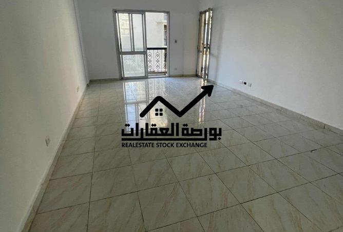 8222084 - Property Image 2