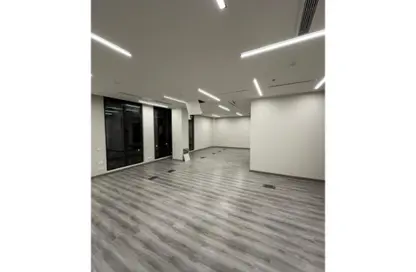 مساحات مكتبية - استوديو - 3 حمامات للايجار في ديستريكت 5 - كمبوندات التجمع الخامس - التجمع الخامس - مدينة القاهرة الجديدة - القاهرة