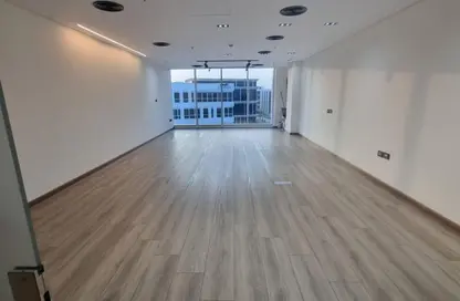 مساحات مكتبية - استوديو - 2 حمامات للايجار في القرية الذكية - طريق مصر اسكندرية الصحراوي - مدينة 6 أكتوبر - الجيزة