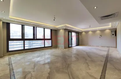 شقة - 3 غرف نوم - 3 حمامات للايجار في شارع محمد فوزي معاذ - سموحة - حي شرق - الاسكندرية