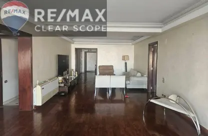 Apartment - 4 Bedrooms - 2 Bathrooms for rent in Nadi Al Zamalek St. - Mohandessin - Giza