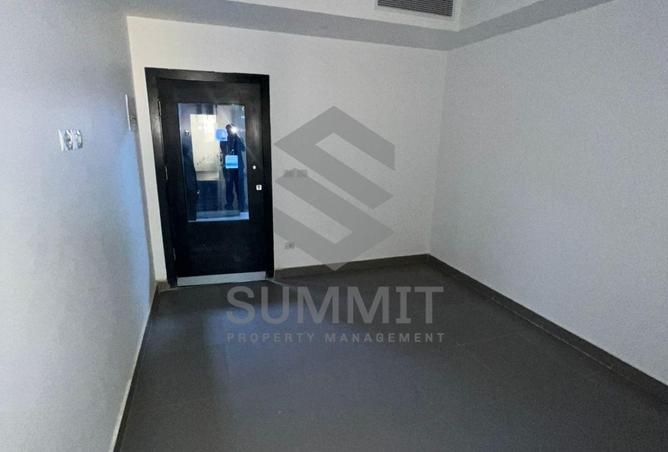 8051903 - Property Image 3
