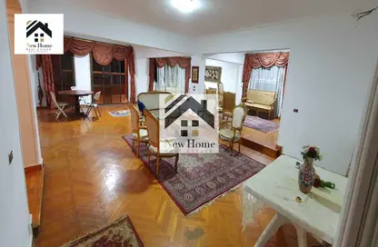 شقة - 5 غرف نوم - 5 حمامات للبيع في شارع سوريا - المهندسين - الجيزة