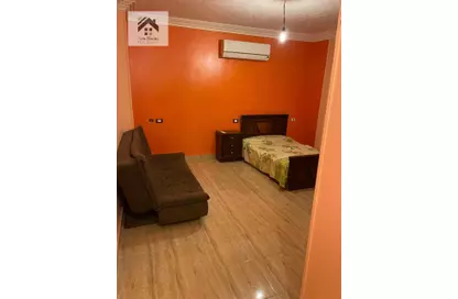 Apartment - 3 Bedrooms - 1 Bathroom for sale in Sarayat Al Maadi - Hay El Maadi - Cairo