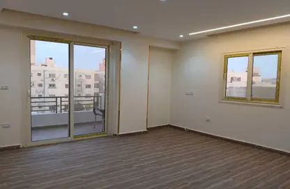 شقة - 3 غرف نوم - 2 حمامات للبيع في البوابة الرابعة - مينا - حدائق الاهرام - الجيزة