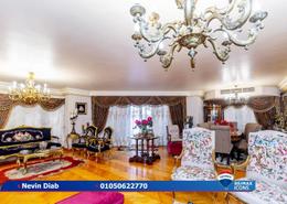 شقة - 4 غرف نوم - 3 حمامات for للبيع in شارع السيدة سكينة إبنت الحسين - كفر عبده - رشدي - حي شرق - الاسكندرية