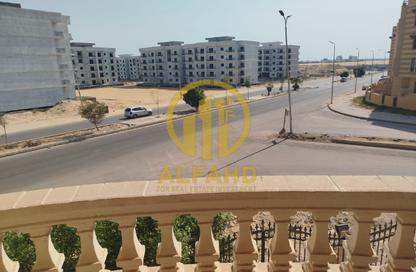 شقة - 3 غرف نوم - 2 حمامات للبيع في شارع الجامعة - الحي التاسع - مدينة العبور - القليوبية