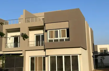 فيلا - 4 غرف نوم - 4 حمامات للبيع في باتيو الزهراء - كمبوندات الشيخ زايد - الشيخ زايد - الجيزة