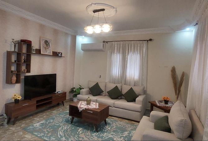 8245321 - Property Image 2