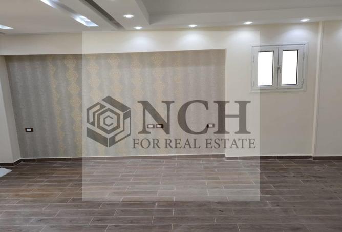 8082646 - Property Image 2