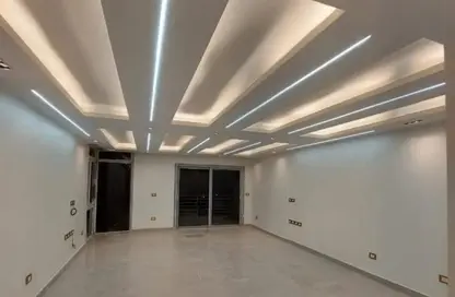 Apartment - 3 Bedrooms - 3 Bathrooms for rent in Hyde Park - New Cairo City - Cairo