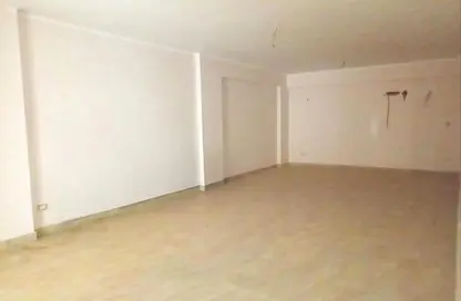 شقة - 3 غرف نوم - 2 حمامات للايجار في لازورد - الحي الثامن - الشيخ زايد - الجيزة