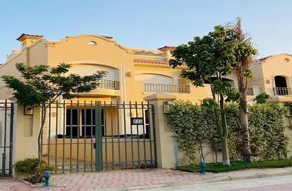 Villa - 6 Bedrooms - 6 Bathrooms for sale in Al Patio 5 East - El Patio - El Shorouk Compounds - Shorouk City - Cairo