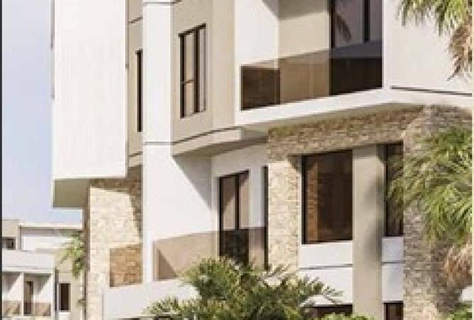 8048052 - Property Image 3
