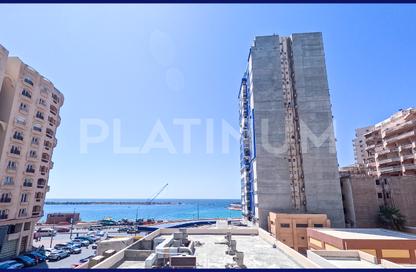 شقة - 3 غرف نوم - 3 حمامات للبيع في شارع خليل حماده - ميامي - حي اول المنتزة - الاسكندرية