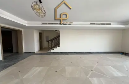 دوبلكس - 4 غرف نوم - 4 حمامات للايجار في نيو جيزة - طريق مصر اسكندرية الصحراوي - مدينة 6 أكتوبر - الجيزة