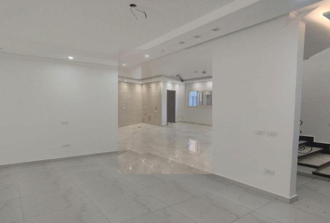 8161394 - Property Image 3