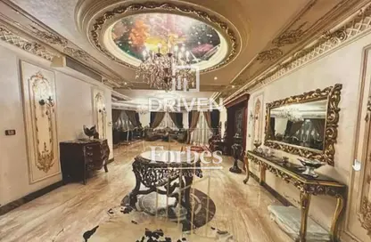 Villa - 6 Bedrooms - 5 Bathrooms for sale in Royal City - Sheikh Zayed Compounds - Sheikh Zayed City - Giza