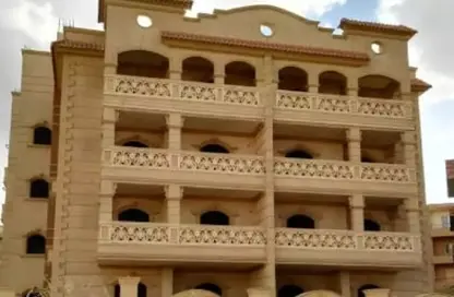 بناية كاملة - 8 غرف نوم - 8 حمامات للبيع في المنطقة السياحية الرابعة - المنطقة السياحية - الحي المتميز - مدينة 6 أكتوبر - الجيزة