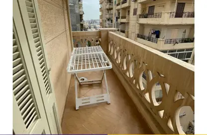 شقة - 3 غرف نوم - 2 حمامات للايجار في شارع سيدي جابر - سيدي جابر - حي شرق - الاسكندرية