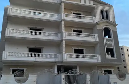 Apartment - 2 Bedrooms - 2 Bathrooms for sale in Bait Alwatan - The 5th Settlement - New Cairo City - Cairo