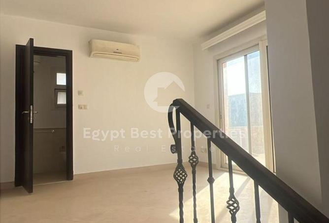 8204562 - Property Image 2