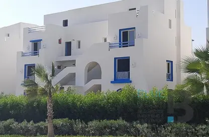 Chalet - 3 Bedrooms - 2 Bathrooms for sale in Mountain View - Ras Al Hekma - North Coast
