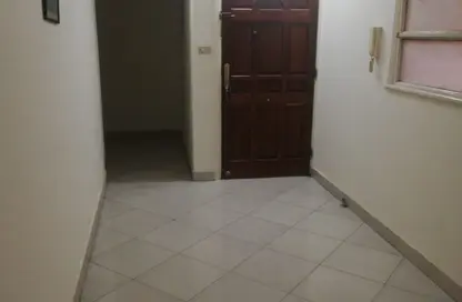 شقة - 2 غرف نوم - 2 حمامات للايجار في شارع علي شلبي - ميدان سانت فاطيما - النزهة - القاهرة