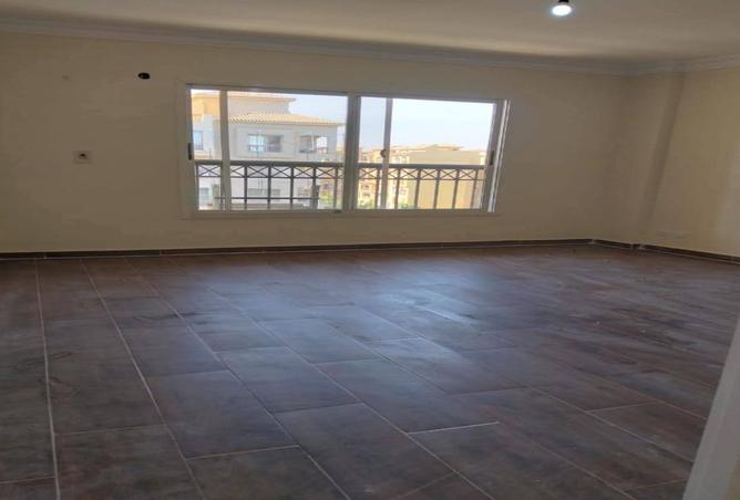 8442450 - Property Image 2