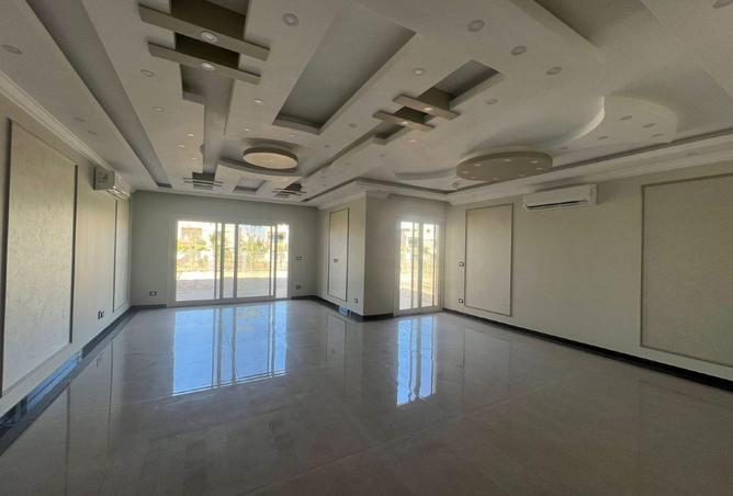 8310464 - Property Image 2