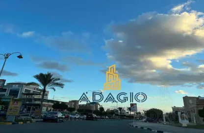 فيلا - 8 غرف نوم - 7 حمامات للبيع في طريق بيفرلي هيلز - الحي السابع عشر - الشيخ زايد - الجيزة