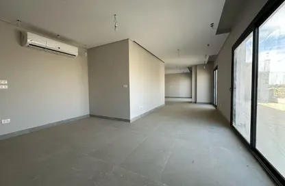 Apartment - 3 Bedrooms - 4 Bathrooms for sale in Village West - Sheikh Zayed Compounds - Sheikh Zayed City - Giza