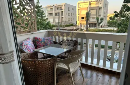 Apartment - 3 Bedrooms - 2 Bathrooms for sale in The Residences - Hyde Park - New Cairo City - Cairo