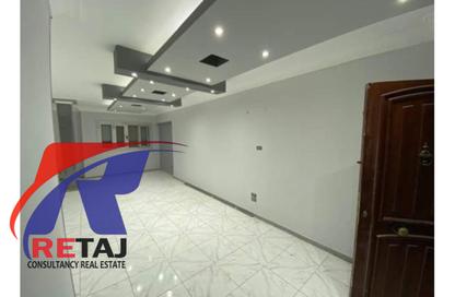Apartment - 3 Bedrooms - 2 Bathrooms for sale in Moez Al Dawla St. - 6th Zone - Nasr City - Cairo