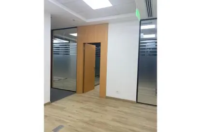 مساحات مكتبية - استوديو - 5 حمامات للايجار في الحي الاول - التجمع الخامس - مدينة القاهرة الجديدة - القاهرة