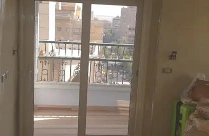 شقة - 3 غرف نوم - 2 حمامات للبيع في شارع ابو ذر الغفاري - الحي السابع - مدينة نصر - القاهرة