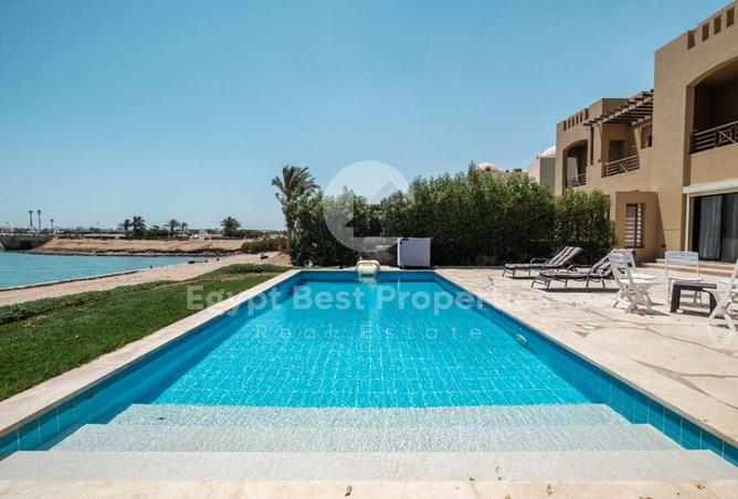 8053452 - Property Image 2