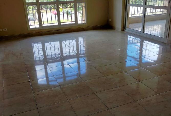 8198900 - Property Image 2