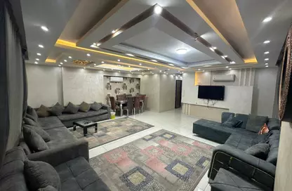 شقة - 3 غرف نوم - 3 حمامات للايجار في ميدان لبنان - المهندسين - الجيزة