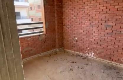 Apartment - 4 Bedrooms - 2 Bathrooms for sale in Al Shamaliat East Branch Road 1 - El Shamaliat District - 6 October City - Giza