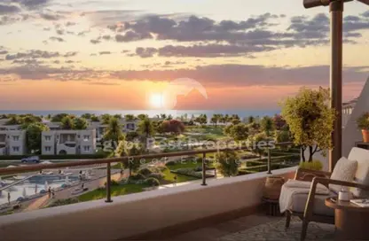 Chalet - 2 Bedrooms - 2 Bathrooms for sale in Hacienda West - Ras Al Hekma - North Coast