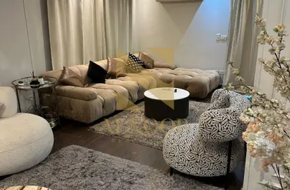 شقة - 3 غرف نوم - 3 حمامات للايجار في ميدان لبنان - المهندسين - الجيزة